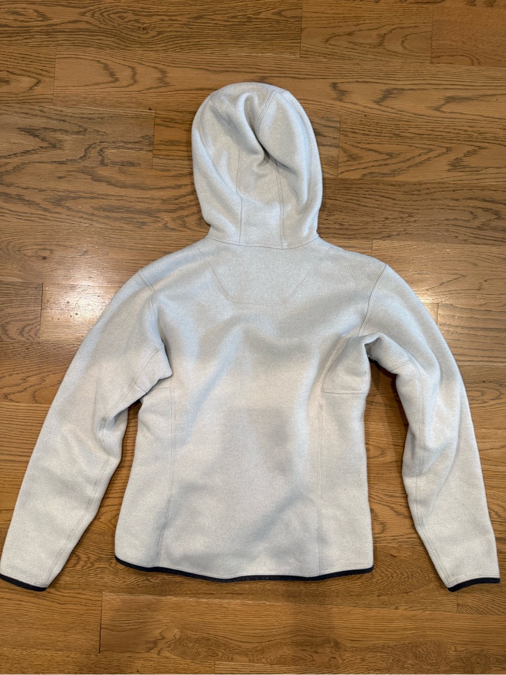 Beige Arc’teryx Covert Hooded Fleece Jacket size Medium, dark grey trim. - Picture 6 of 6